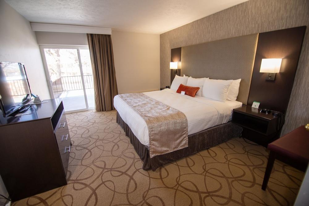 Hotel Western & Convention Center